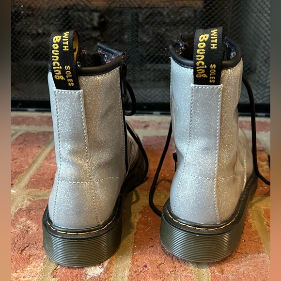 Woman’s Dr Martens Lace Up Boot, size 5M - Picture 3 of 7